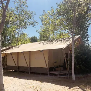 glamping-tent-with-private-bath-tuscany-next-to-sea.it-tuscanyhotel.com/